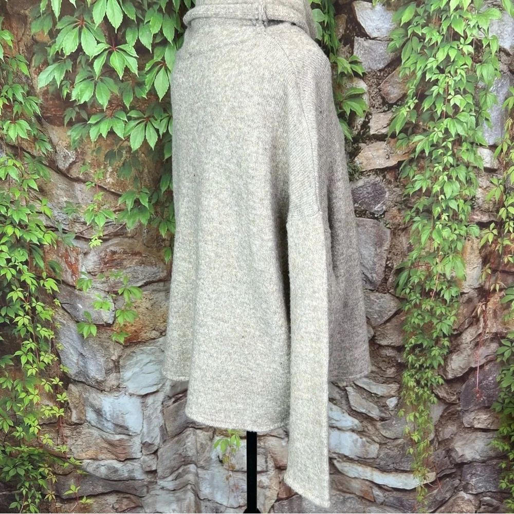 DREAMERS BY DEBUT Cabincore Chunky Beige Cozy Turtleneck Sweater, L - Picture 8 of 12